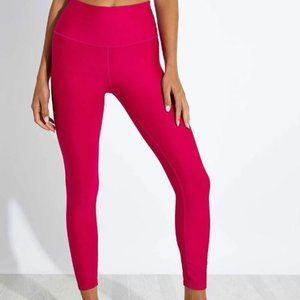 Alo Yoga Airlift 7/8 legging in Magenta Crush (discontinued). XS. Only worn 1x
